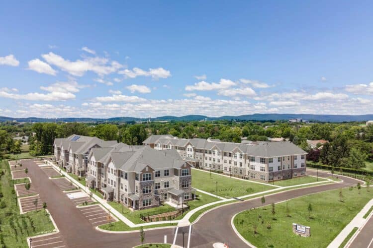 Crestwood Manor Exterior